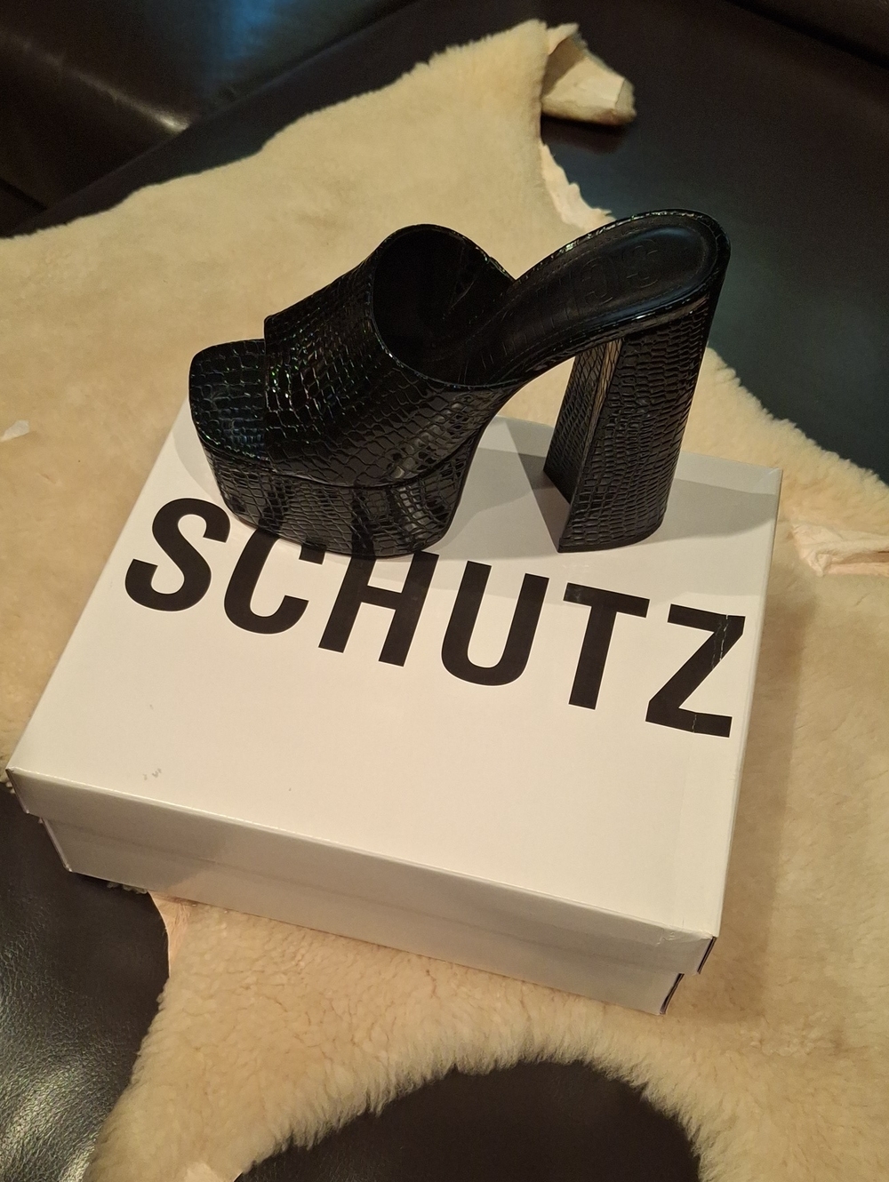 SCHUTZ Black Croc-Embossed Platform Slide